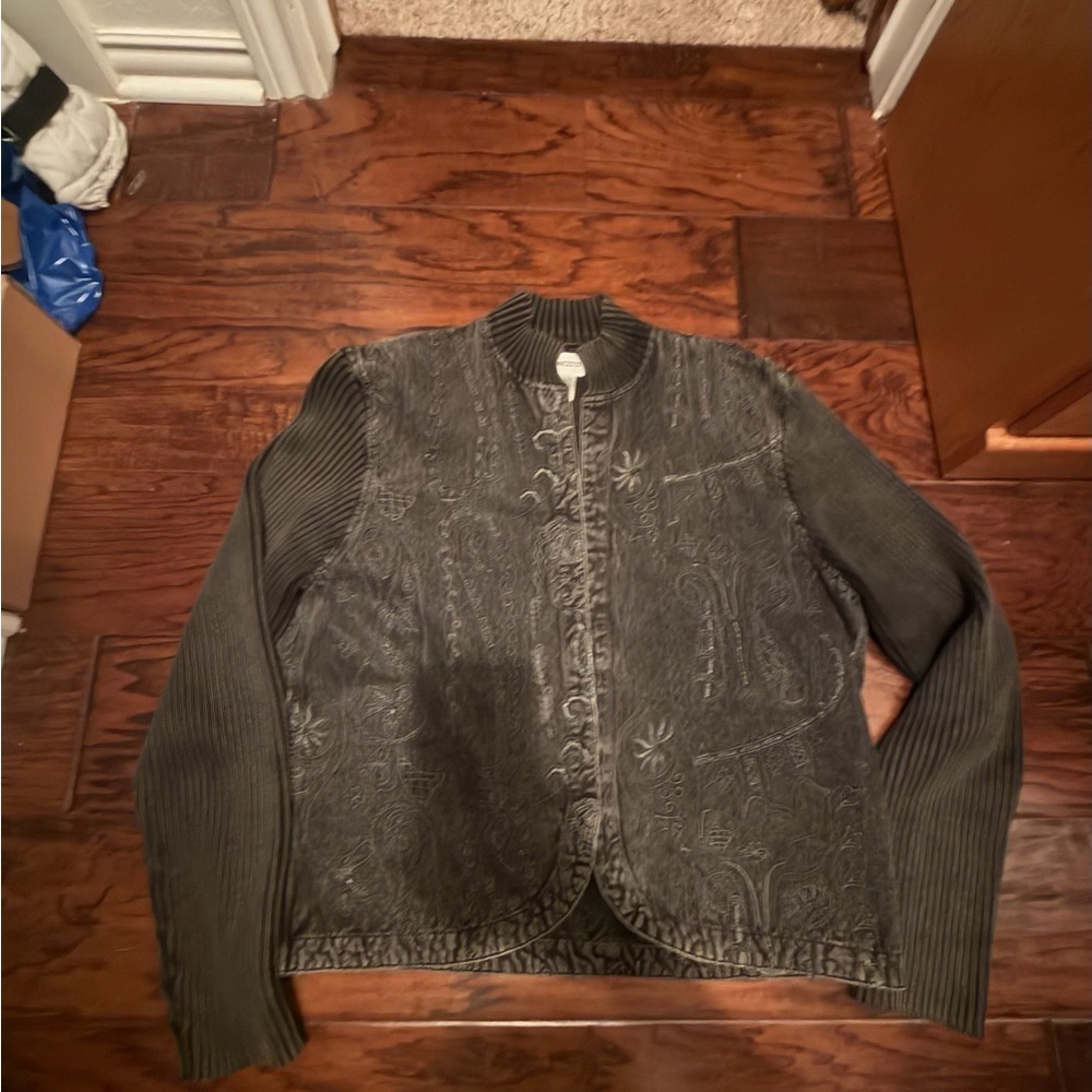 Women's Chicos Olive Quilted Bomber Jacket​​​ - Picture 3 of 5